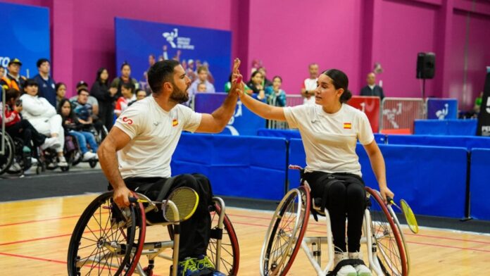 Paco Motero y Maya Alcaide bádminton silla de ruedas Foto de Craig Burgess